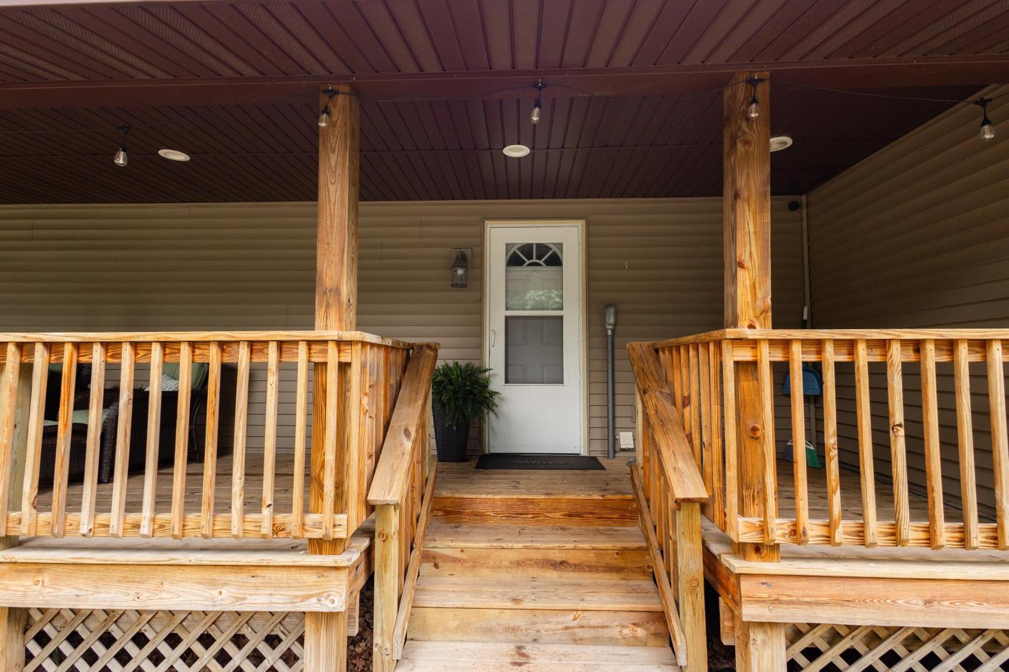 Indoor Hot-Tub! Spacious & Updated Mqt Township Home! Marquette Esterno foto